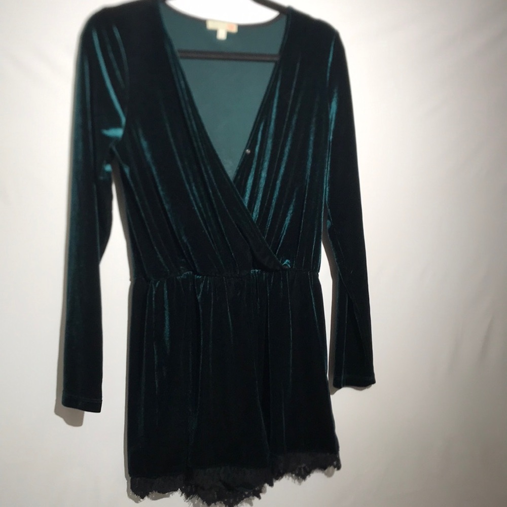 Gianni Bini Velvet emerald green romper